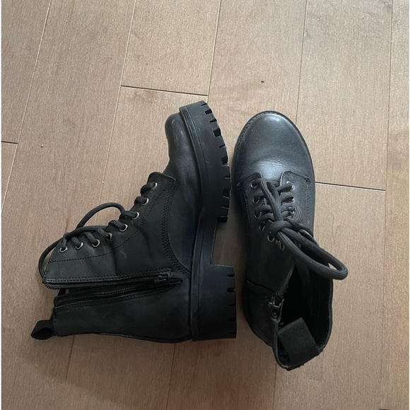 Womens Steve Madden Boots - Picture 1 of 1